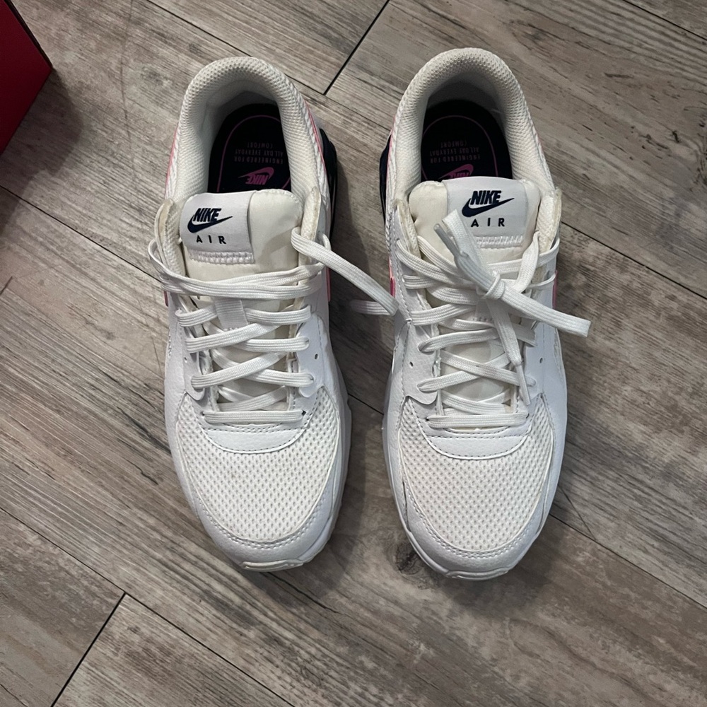 Nike air max Excee size 7 White,pink and blue Cz7997-100